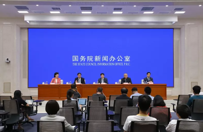 《国家政策助力中国康养产业发展，携手共创健康富裕未来》